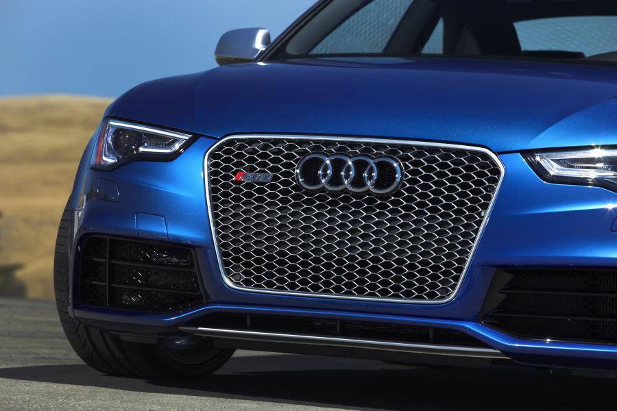 Детали экстерьера Audi RS5 Coupe 2012 года  (NA) (фото 25 из 104)